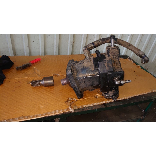 48192104, R902271378, 91575016, 19W11 Гідравличний мотор CNH Case New Holland